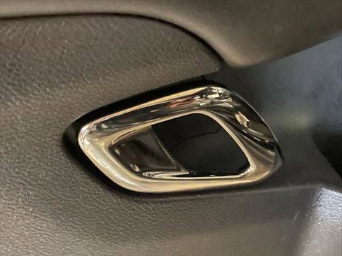 Used 2016 Dodge Challenger SRT Hellcat RWD image 17