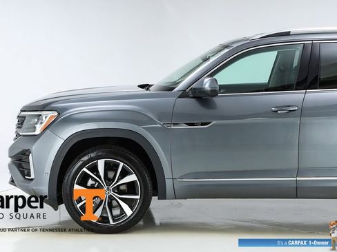 Used 2024 Volkswagen Atlas SEL Premium R-Line AWD/4WD image 3