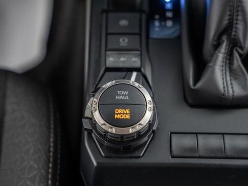 Used 2025 Toyota 4Runner SR5 image 27