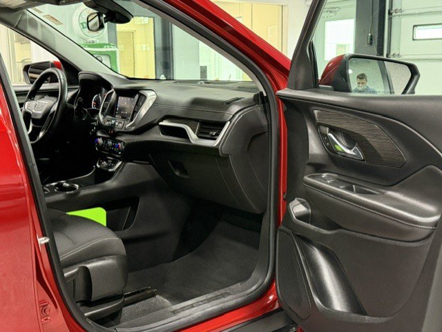 Certified 2023 GMC Terrain SLE w/ Driver Convenience Package FWD image 9