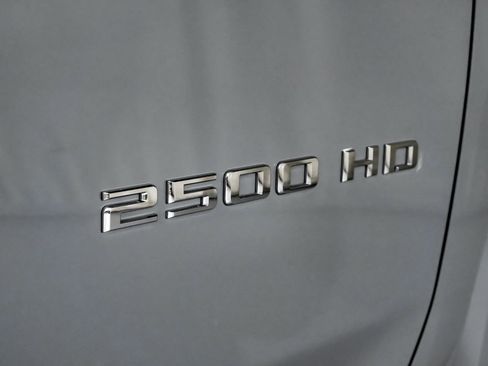 Used 2024 Chevrolet Silverado 2500 LT image 52