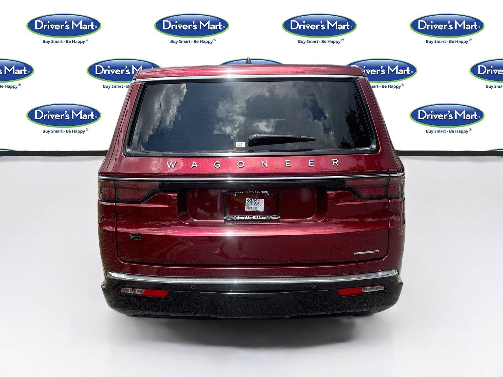 Used 2024 Jeep Wagoneer L Series II RWD image 6