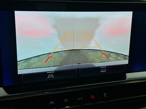 Used 2022 Chevrolet Silverado 1500 LT image 22