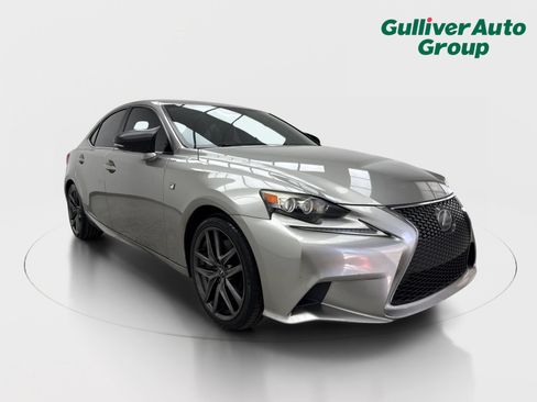 Used 2016 Lexus IS 200t RWD image 13