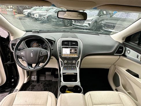 Used 2017 Lincoln MKX Black Label w/ Lincoln MKX Climate Package image 3