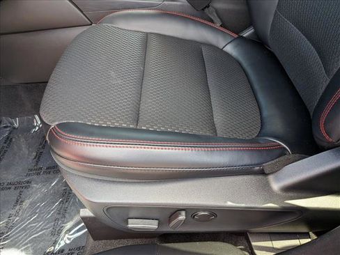Used 2024 Ford Escape ST-Line w/ Tech Pack #1 FWD image 10