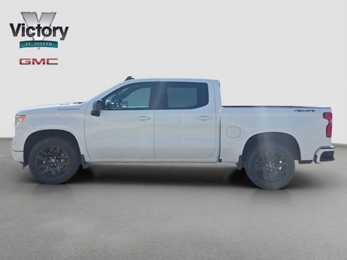 Used 2023 Chevrolet Silverado 1500 RST w/ Protection Package image 6