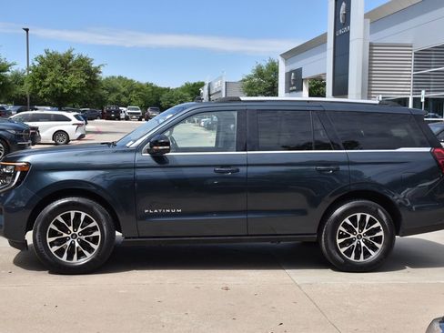 Certified 2025 Ford Expedition Platinum AWD/4WD image 12