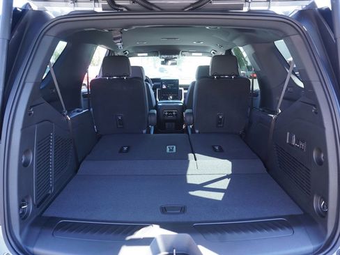 New 2026 GMC Yukon Elevation image 8