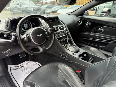 Used 2017 Aston Martin DB11 V12 RWD image 14