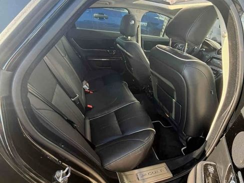 Used 2019 Jaguar XJ R-Sport image 9