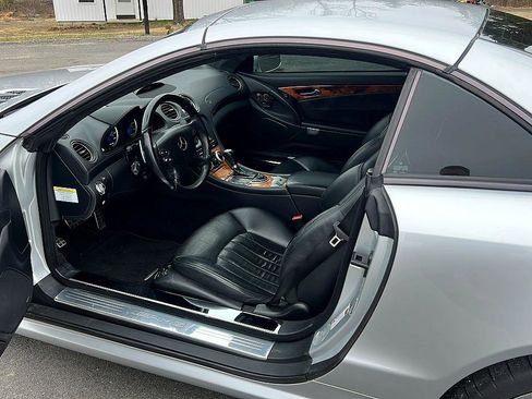 Used 2007 Mercedes-Benz SL 55 AMG image 17