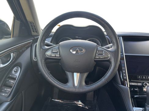 Used 2016 INFINITI Q50 3.0t Premium w/ Driver Assistance Package image 12
