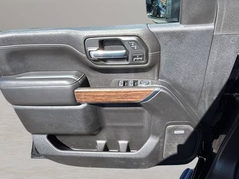 Used 2021 Chevrolet Silverado 2500 High Country w/ Z71 Off-Road Package image 17