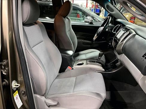 Used 2015 Toyota Tacoma 4x4 Double Cab image 7