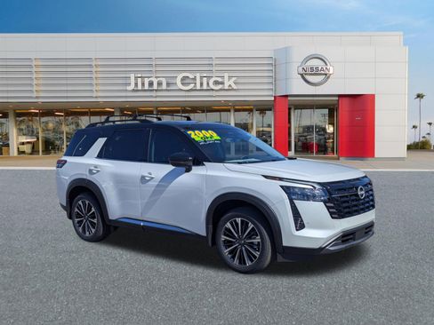 New 2026 Nissan Pathfinder Platinum image 1