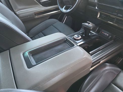 Used 2025 GMC Hummer EV 3X image 16