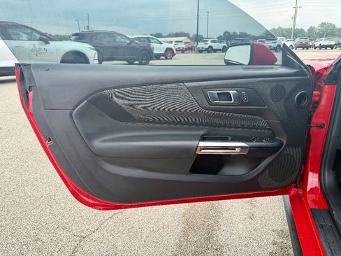Used 2024 Ford Mustang Coupe image 10