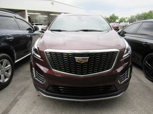 Used 2023 Cadillac XT5 Premium Luxury FWD image 2