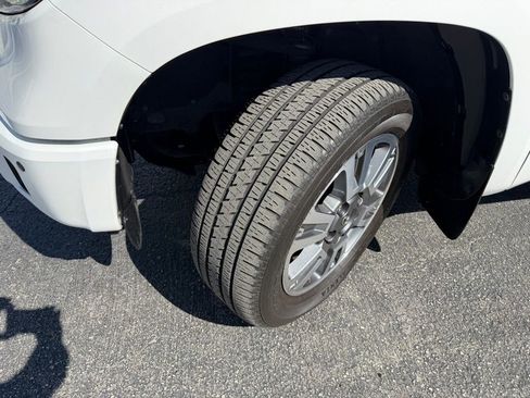 Used 2018 Toyota Tundra Platinum image 18
