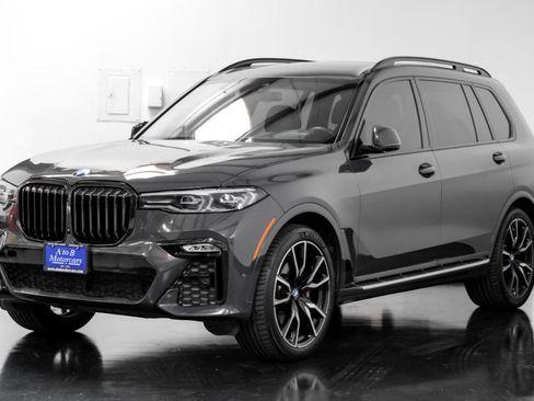 Used 2021 BMW X7 xDrive40i w/ M Sport Package image 7