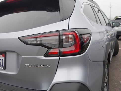 Certified 2025 Subaru Outback Premium image 5