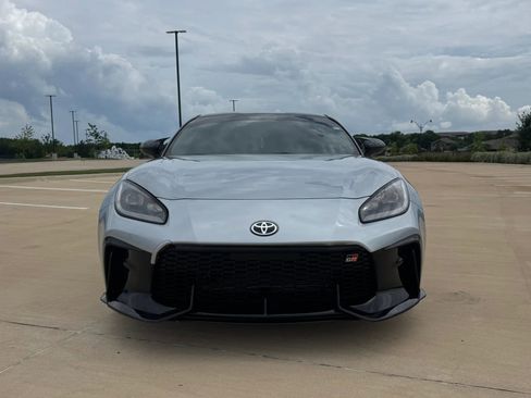 Used 2025 Toyota GR86 Premium RWD image 2