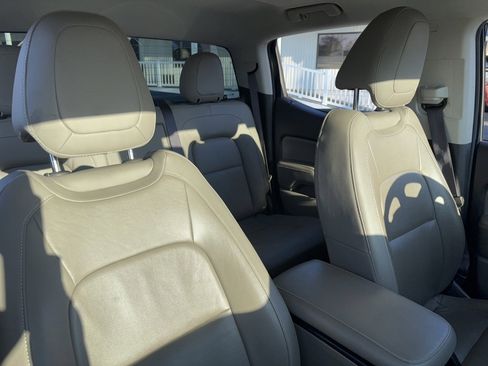 Used 2015 GMC Canyon SLT w/ Driver Alert Package image 7