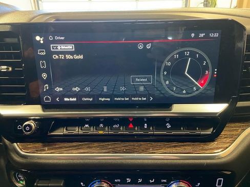 Used 2024 GMC Sierra 1500 SLE w/ Preferred Package image 19