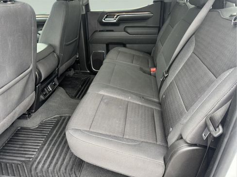 Used 2024 Chevrolet Silverado 1500 LT image 10