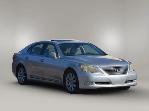 Used 2007 Lexus LS 460 image 3