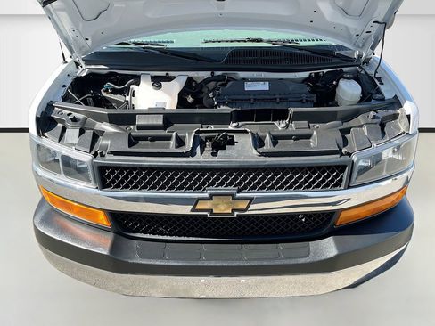 Used 2024 Chevrolet Express 2500 w/ Driver Convenience Package image 27