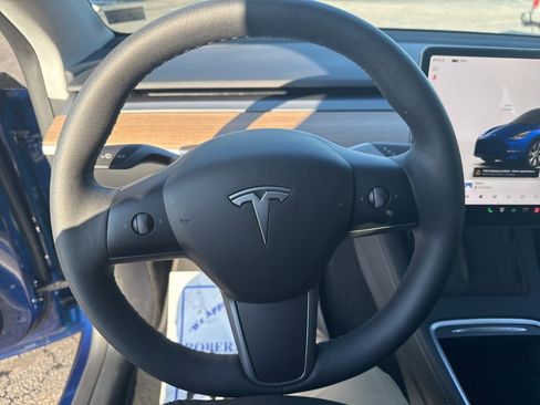 Used 2024 Tesla Model Y Long Range image 11