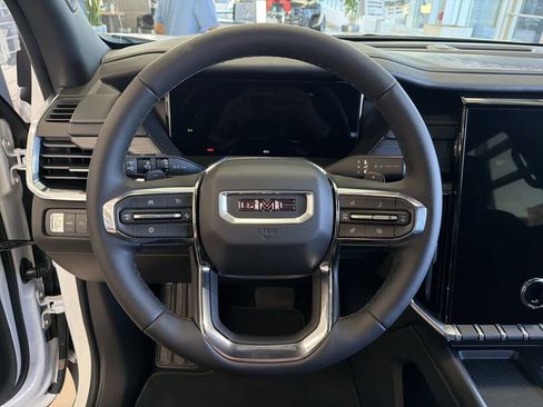 New 2026 GMC Acadia Elevation image 24