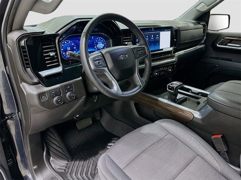 Used 2023 Chevrolet Silverado 1500 RST image 6