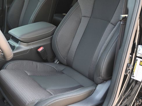 Used 2025 Subaru Outback Premium w/ Popular Package #1A image 16