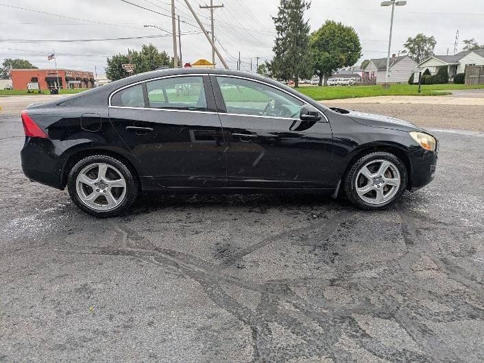 Used 2012 Volvo S60 T5 w/ Climate Pkg FWD image 6