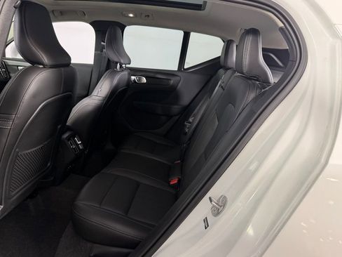 Used 2025 Volvo XC40 B5 Core image 26