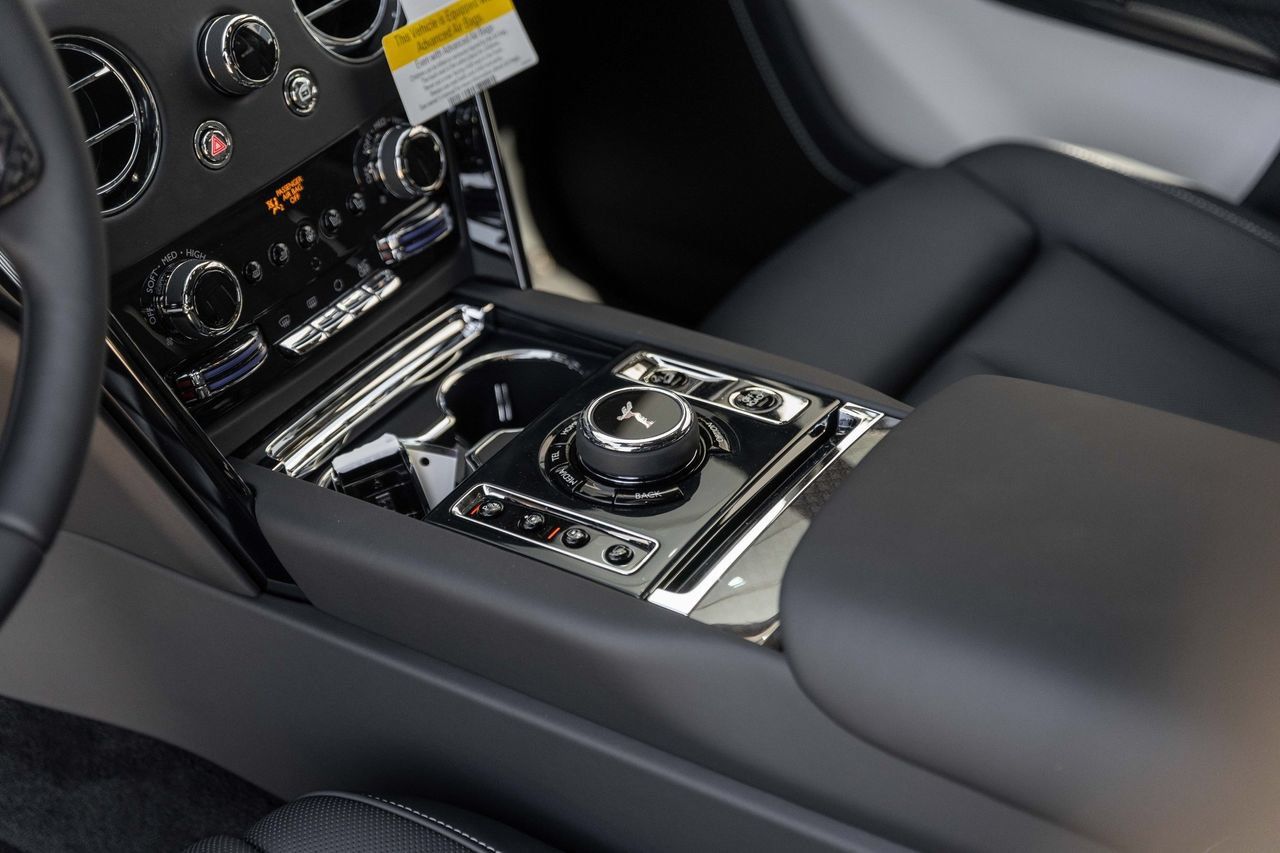 New 2027 Rolls-Royce Cullinan Black Badge AWD/4WD image 22