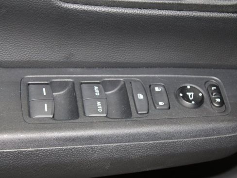 Used 2023 Honda CR-V EX image 9