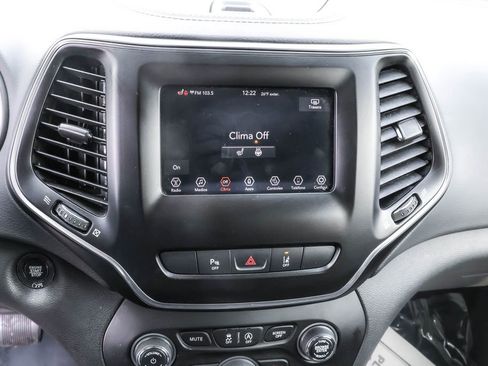 Used 2020 Jeep Cherokee Latitude Lux w/ Comfort/Convenience Group AWD/4WD image 22