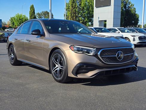 Used 2026 Mercedes-Benz E 350 4MATIC Sedan image 8