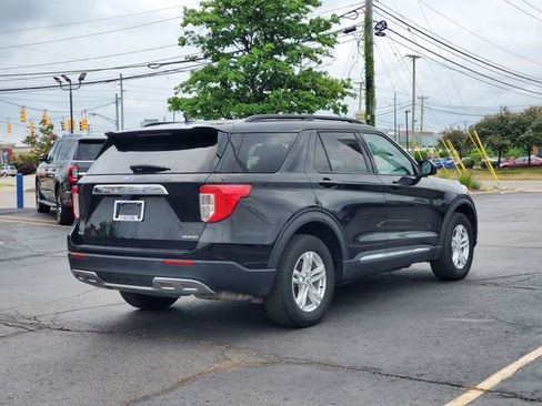 Used 2023 Ford Explorer XLT w/ Equipment Group 202A AWD/4WD image 3