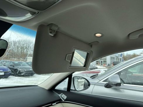 New 2026 Genesis GV70 2.5T Select image 18