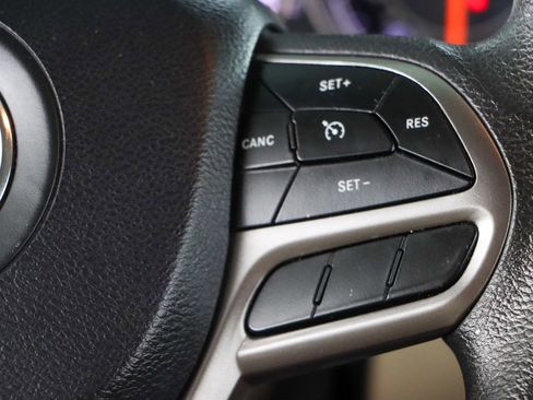 Used 2020 Jeep Cherokee Latitude image 14