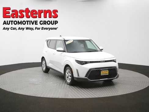 Used 2024 Kia Soul LX w/ Option Group 015 FWD image 46