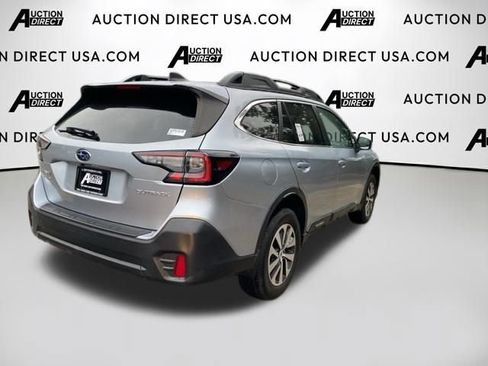 Used 2021 Subaru Outback Premium image 14