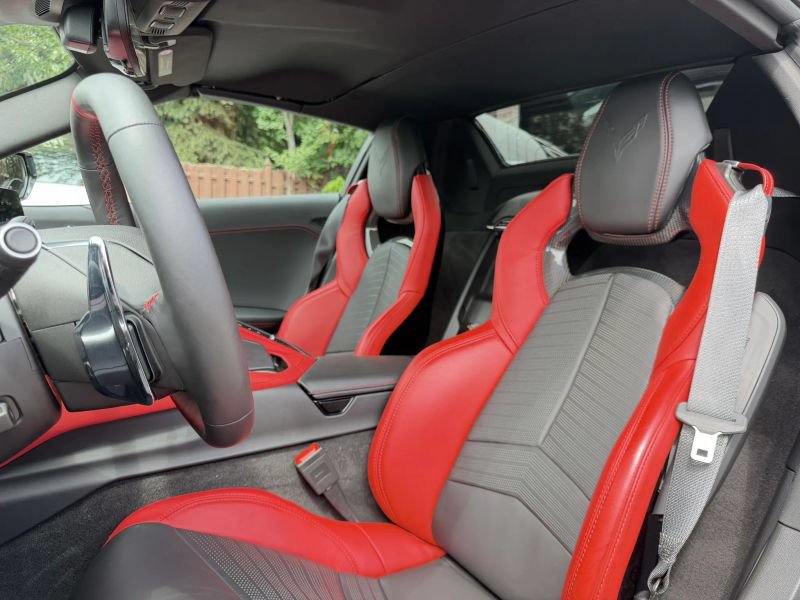 Used 2024 Chevrolet Corvette Stingray Preferred Conv w/ Z51 Performance Package RWD image 15
