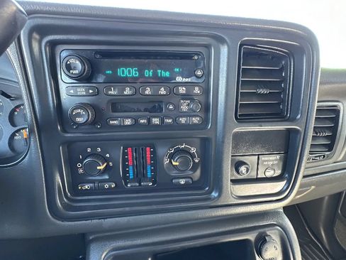 Used 2003 Chevrolet Silverado 2500 LS w/ Snow Plow Prep Package AWD/4WD image 14