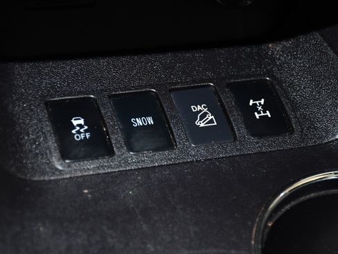 Used 2016 Toyota Highlander Limited w/ Driver Technology Package AWD/4WD image 30